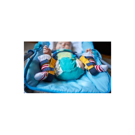 Gewickelter Babykokon bei Hüftdysplasie