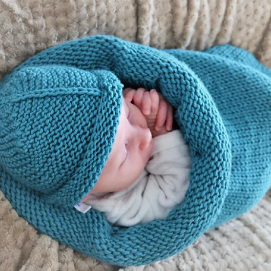 Bonnet évolutif 0-6 mois : parfait pour bébé, laine mérinos douce